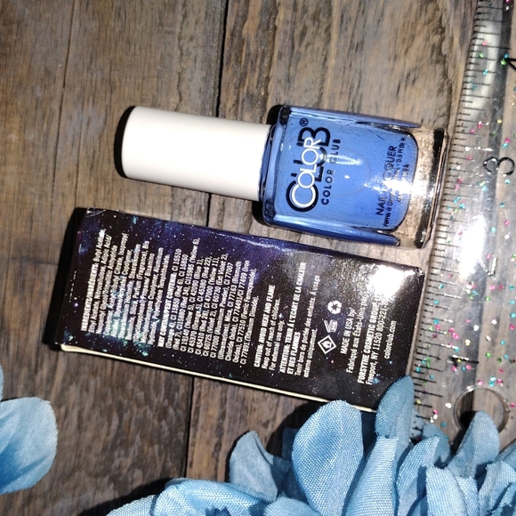 Color Club Nail Lacquer in Clickbait NWT - Picture 5 of 6